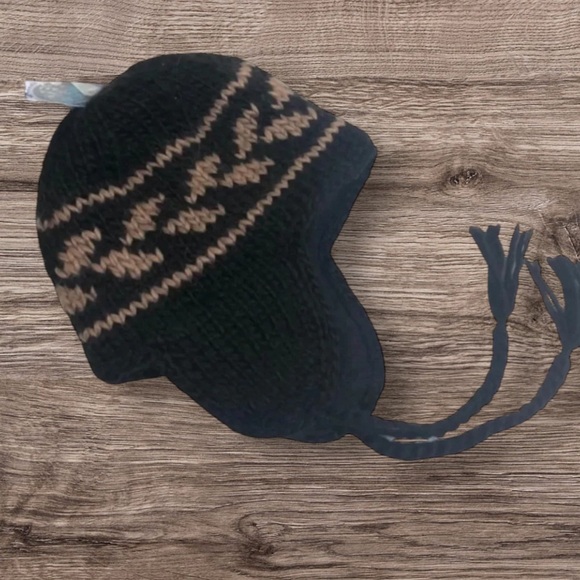 RUGGED BEAR NEW BOUTIQUE BOYS HAT KNIT BLACK FLEECE WINTER SNOW SKI HATS ONE SZ - Picture 1 of 6